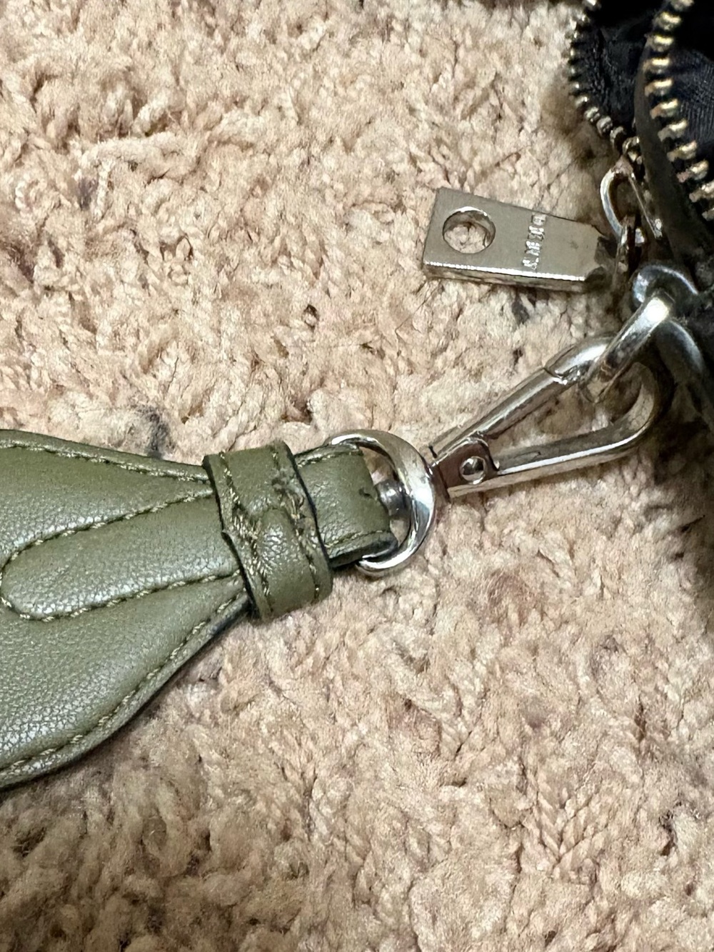 DKNY Camera Bag. - Picture 8 of 8